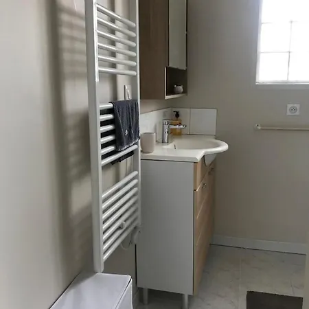 Studio 35M2 A 3 Km De La Gare D Angouleme Avec Draps Et Linge De Maison Fournis Le Gond-Pontouvre Exterior photo